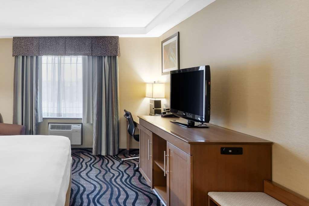 Best Western Summit Inn Niagara Falls Room photo
