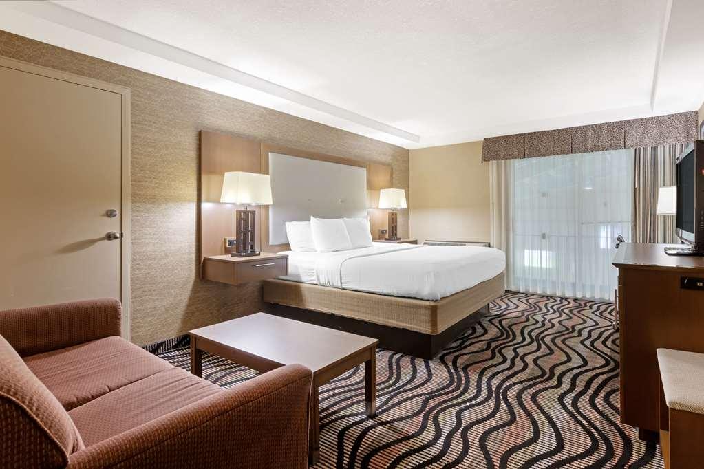 Best Western Summit Inn Niagara Falls Room photo