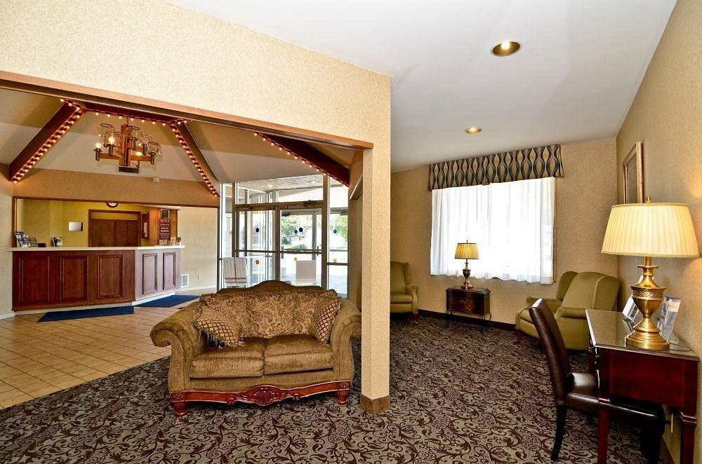 Best Western Summit Inn Niagara Falls Interior photo
